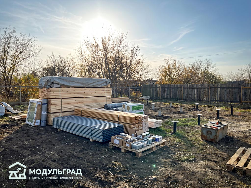 Компания «МодульГрад» занимается проектированием и строительством каркасных модульных домов, хозблоков, бань и садовых построек под ключ.